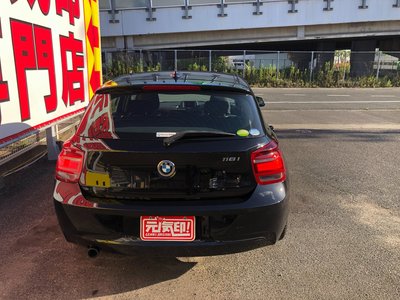 2011 BMW 1 SERIES photo 5