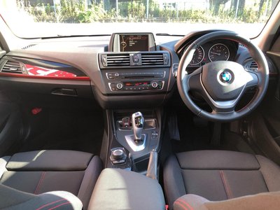 2011 BMW 1 SERIES photo 6