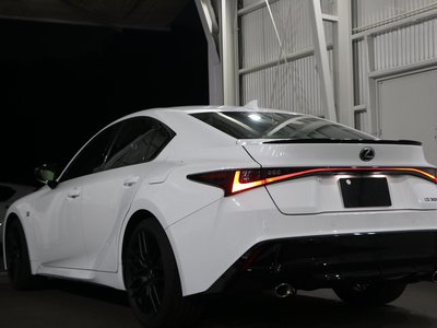 صورة 6 لـ 2024 Lexus IS
