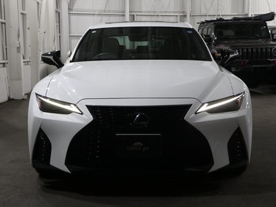 صورة 3 لـ 2024 Lexus IS
