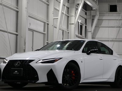 صورة 1 لـ 2024 Lexus IS