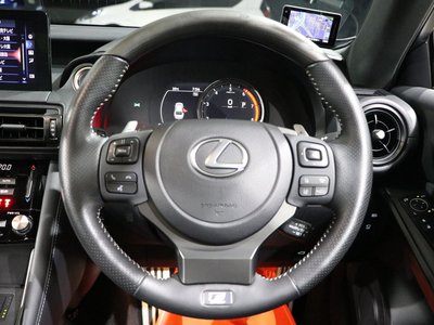 صورة 21 لـ 2024 Lexus IS
