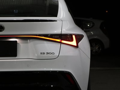 صورة 54 لـ 2024 Lexus IS