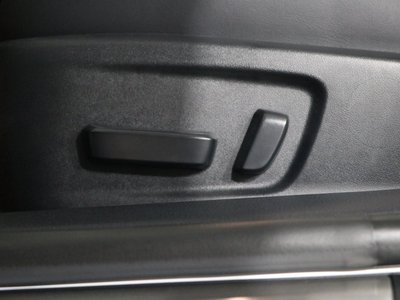 صورة 38 لـ 2024 Lexus IS