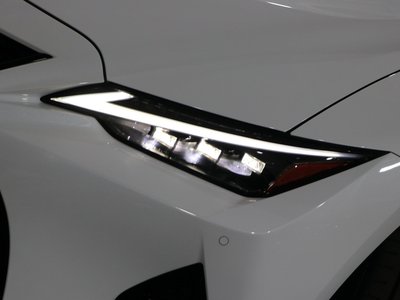صورة 52 لـ 2024 Lexus IS