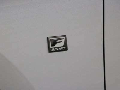 صورة 41 لـ 2024 Lexus IS