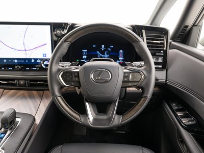 2024 Lexus LM — фото 19
