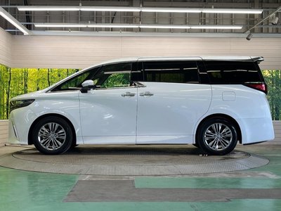 صورة 71 لـ 2025 Toyota ALPHARD