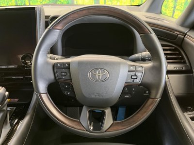 صورة 7 لـ 2025 Toyota ALPHARD
