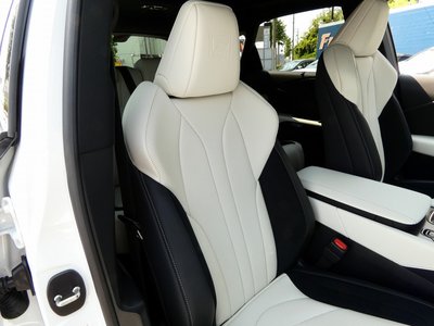 صورة مصغرة 33 لـ 2025 Lexus RX