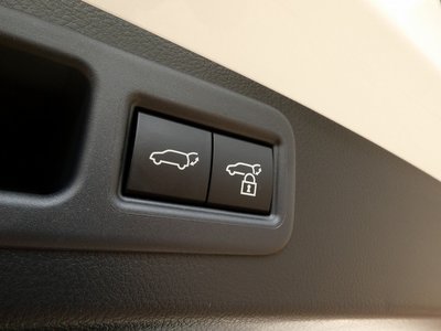 صورة مصغرة 117 لـ 2025 Lexus RX