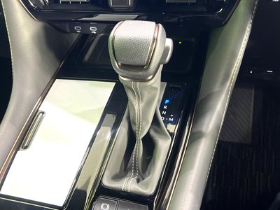 صورة 79 لـ 2025 Toyota ALPHARD