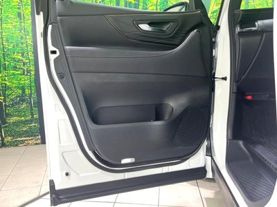 صورة 34 لـ 2025 Toyota ALPHARD