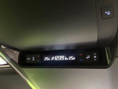 صورة 68 لـ 2025 Toyota ALPHARD