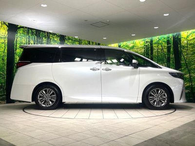 صورة 57 لـ 2025 Toyota ALPHARD