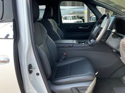 صورة 8 لـ 2024 Toyota ALPHARD