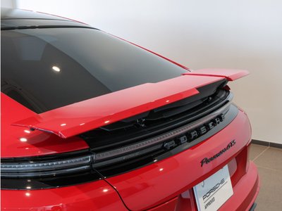 2025 Porsche PANAMERA photo 10