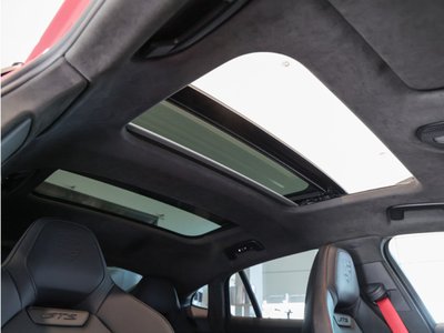 2025 Porsche PANAMERA thumbnail 18