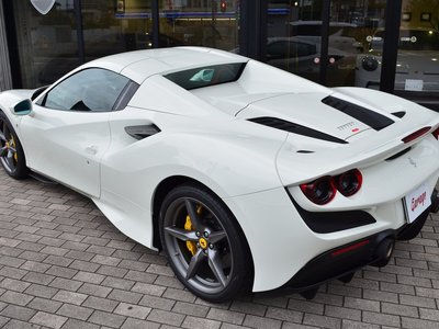 2021 Ferrari F8 SPIDER — фото 11