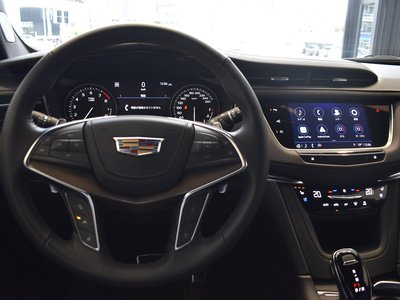 صورة 3 لـ 2024 Cadillac XT5