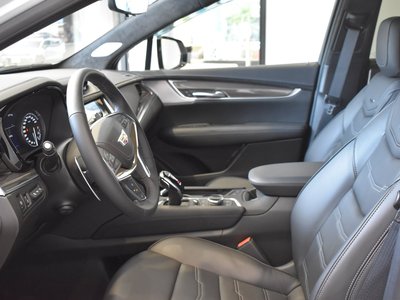 صورة 11 لـ 2024 Cadillac XT5