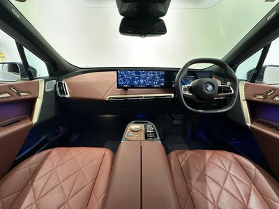 2024 BMW IX thumbnail 37