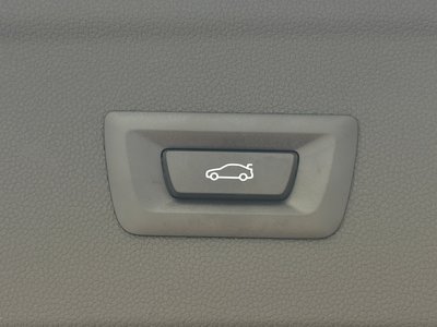 2024 BMW IX thumbnail 47