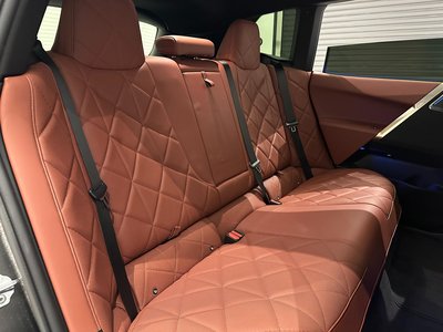 2024 BMW IX thumbnail 41