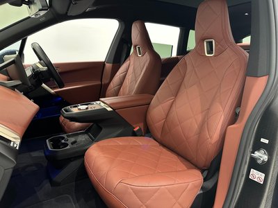 2024 BMW IX thumbnail 42