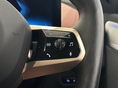 2024 BMW IX thumbnail 28
