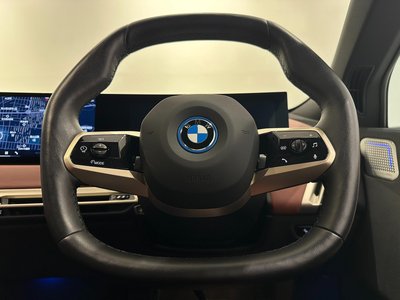 2024 BMW IX thumbnail 26