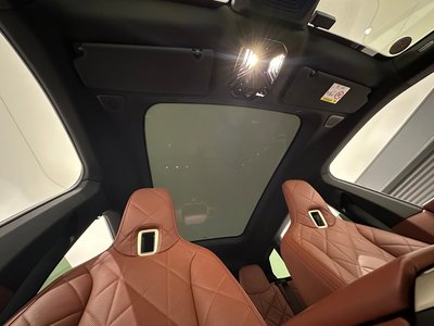 2024 BMW IX thumbnail 36