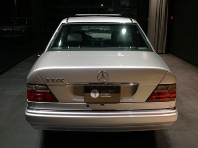 1994 Mercedes-BENZ E-CLASS — миниатюра 5