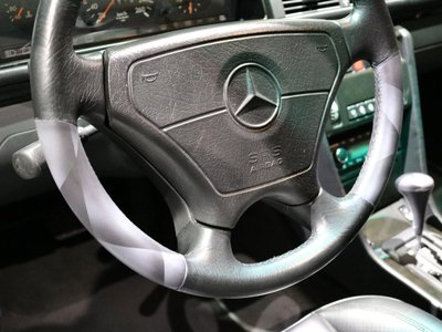 1994 Mercedes-BENZ E-CLASS — миниатюра 8