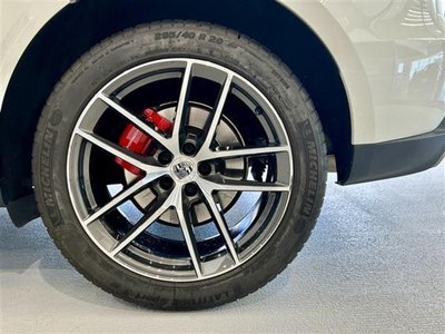 صورة مصغرة 8 لـ 2021 Porsche MACAN