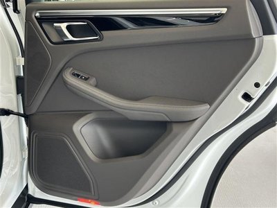 صورة مصغرة 25 لـ 2021 Porsche MACAN