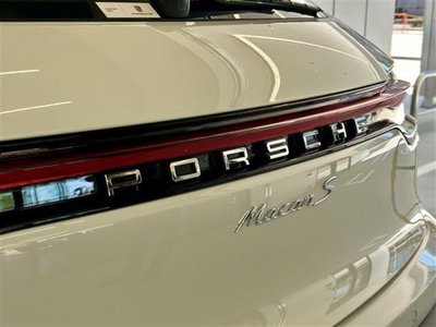 صورة مصغرة 32 لـ 2021 Porsche MACAN