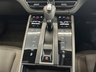 صورة مصغرة 19 لـ 2021 Porsche MACAN