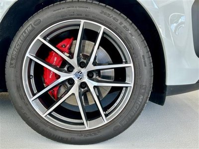 صورة مصغرة 9 لـ 2021 Porsche MACAN