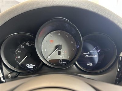 صورة مصغرة 17 لـ 2021 Porsche MACAN