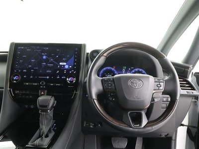 2023 Toyota ALPHARD — фото 18