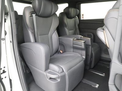 2023 Toyota ALPHARD — фото 9