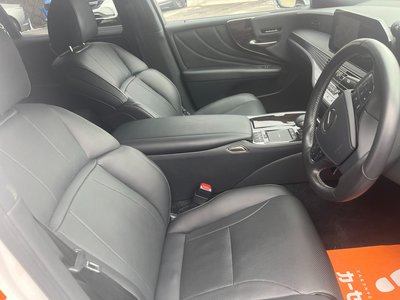 2021 Lexus LS photo 7