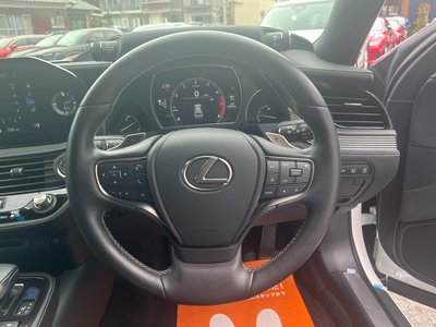 2021 Lexus LS thumbnail 26