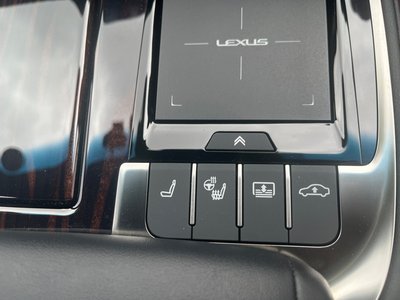 2021 Lexus LS photo 15