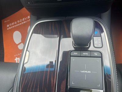2021 Lexus LS photo 14