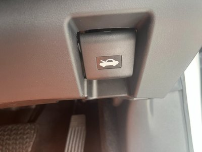 2021 Lexus LS thumbnail 35
