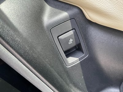 2023 BMW IX3 thumbnail 38
