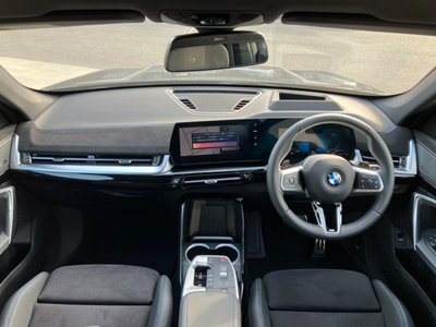 2025 BMW X1 photo 8