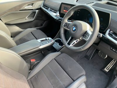 2025 BMW X1 photo 9